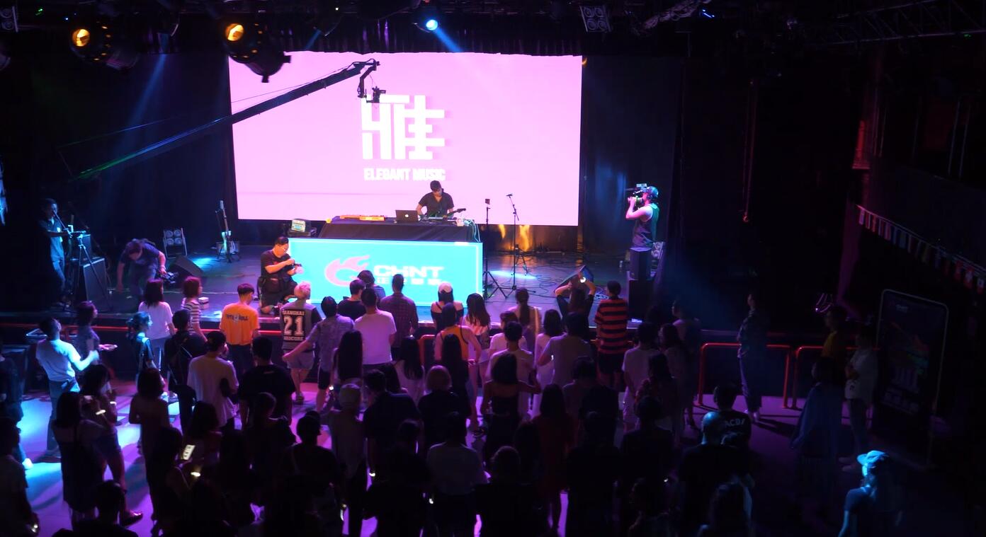 乐来乐酷 | 悟空体育体育
LIVE HOUSE 音乐趣玩上海站现场集锦